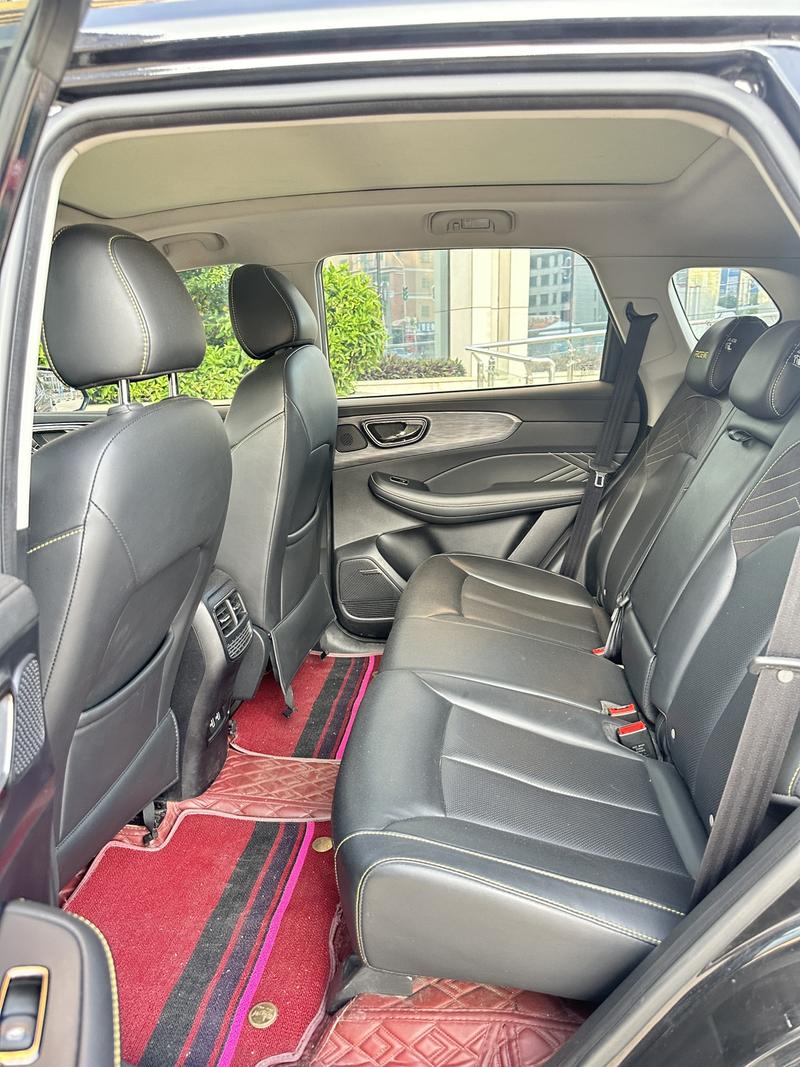 Roewe RX5, 2022 — фото 10 из 12