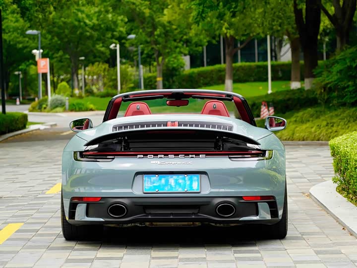 Porsche 911, 2022 — фото 5 из 9