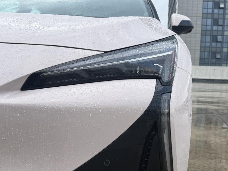 BAIC Arcfox Alpha S5, 2025 — фото 9 из 12