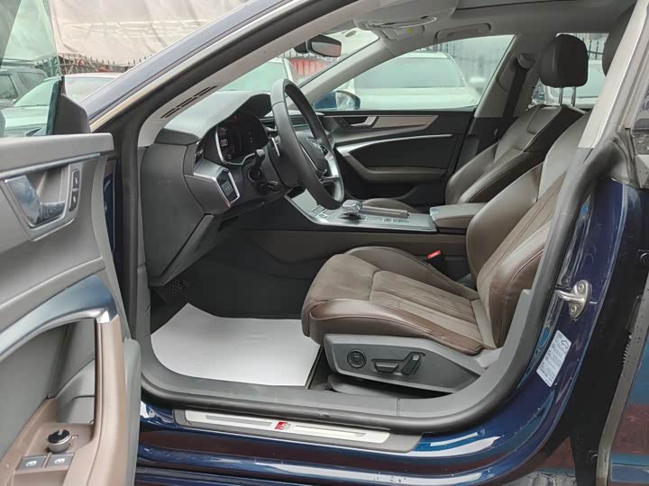 Audi A7L, 2023 — фото 9 из 9