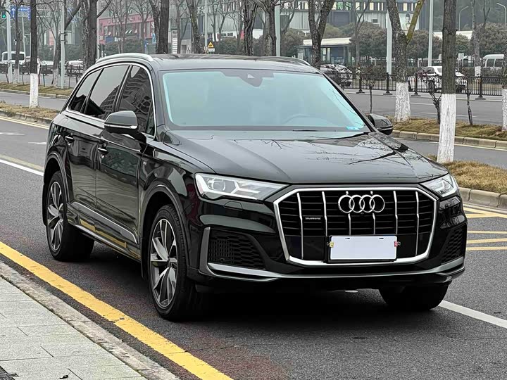 Audi Q7, 2023 — фото 3 из 9