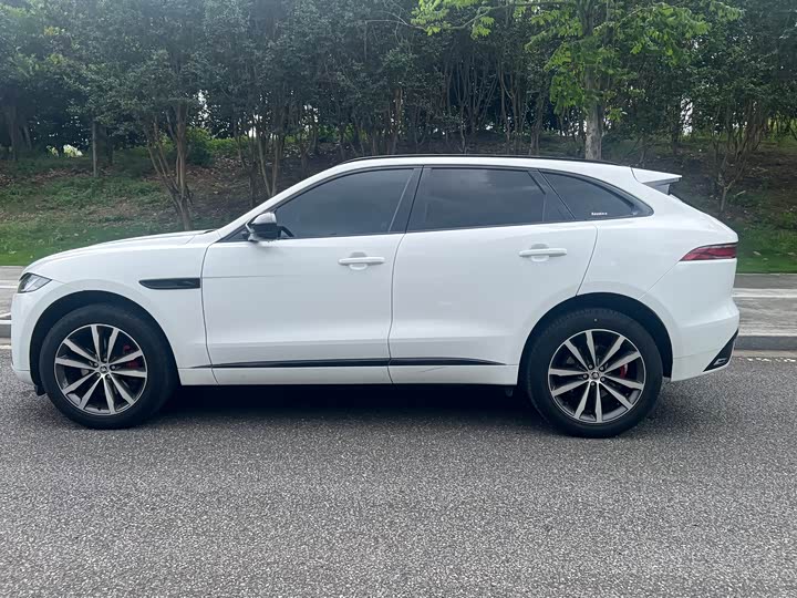 Jaguar F-Pace, 2023 — фото 8 из 9