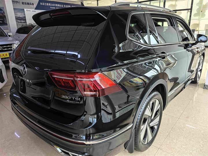 Volkswagen Tiguan L Pro, 2023 — фото 5 из 10
