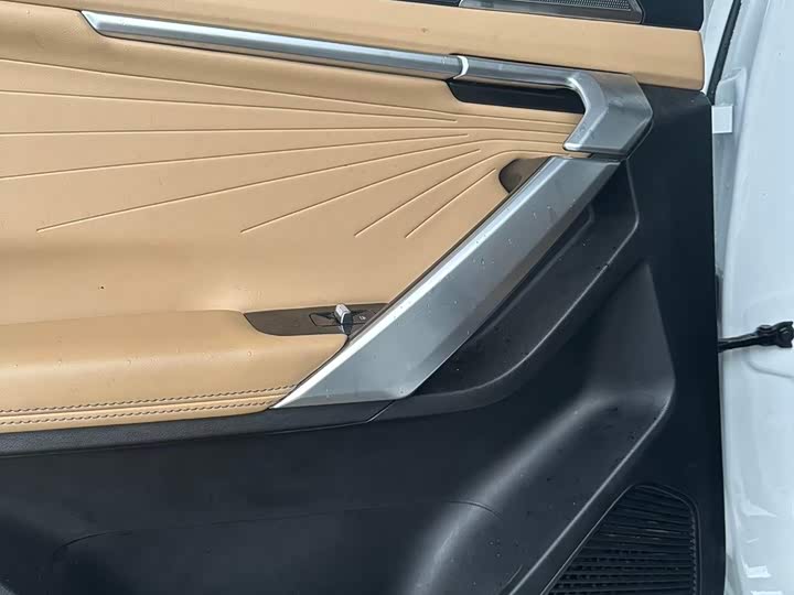 Geely Atlas L, 2023 — фото 8 из 9