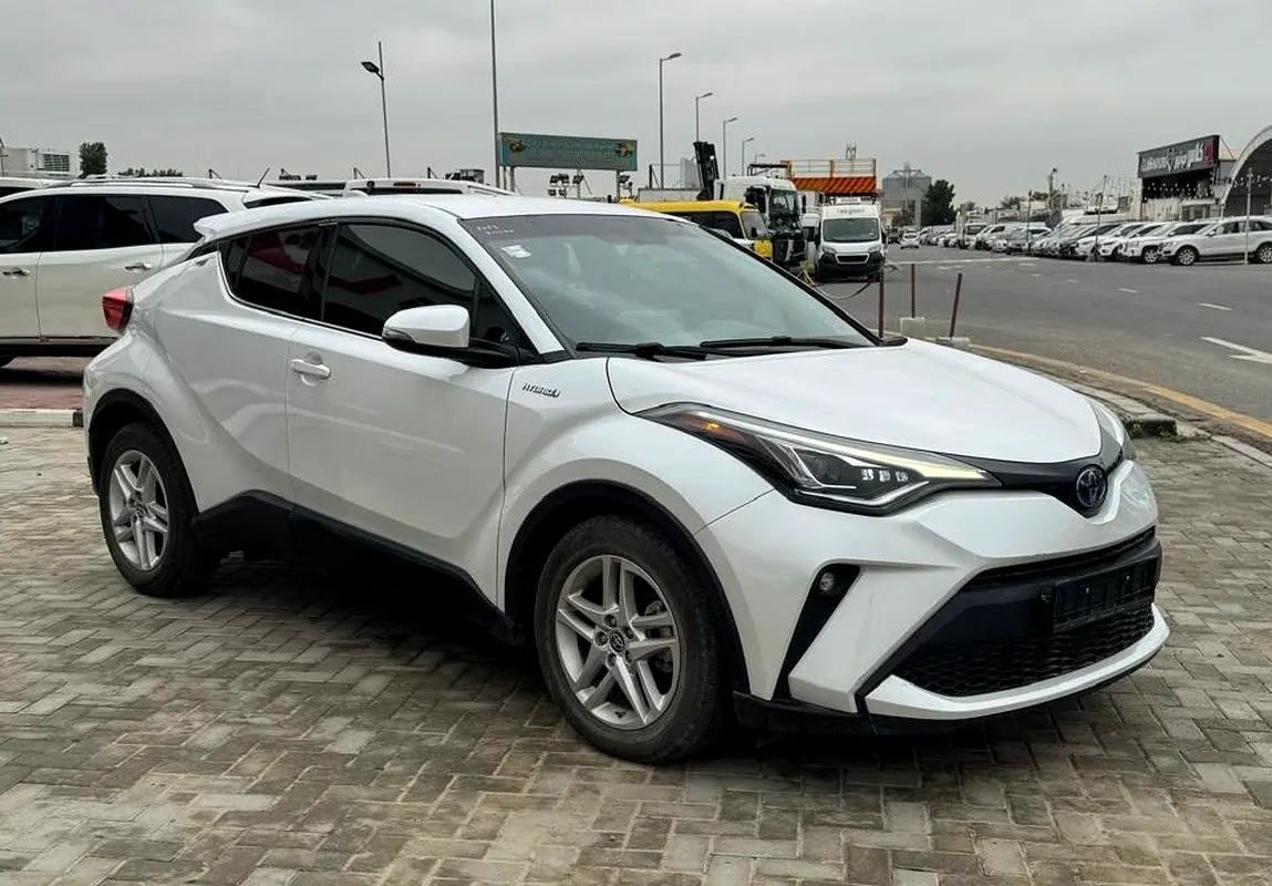Toyota C-HR, 2023 — фото 3 из 10