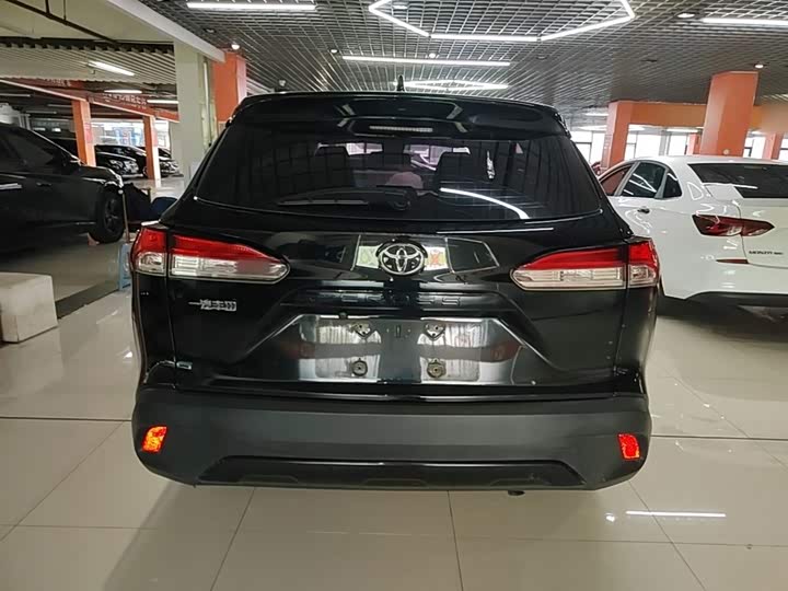 Toyota Corolla Cross, 2023 — фото 6 из 9