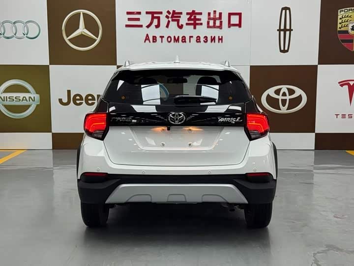 Toyota Yaris L Hatchback, 2022 — фото 5 из 9
