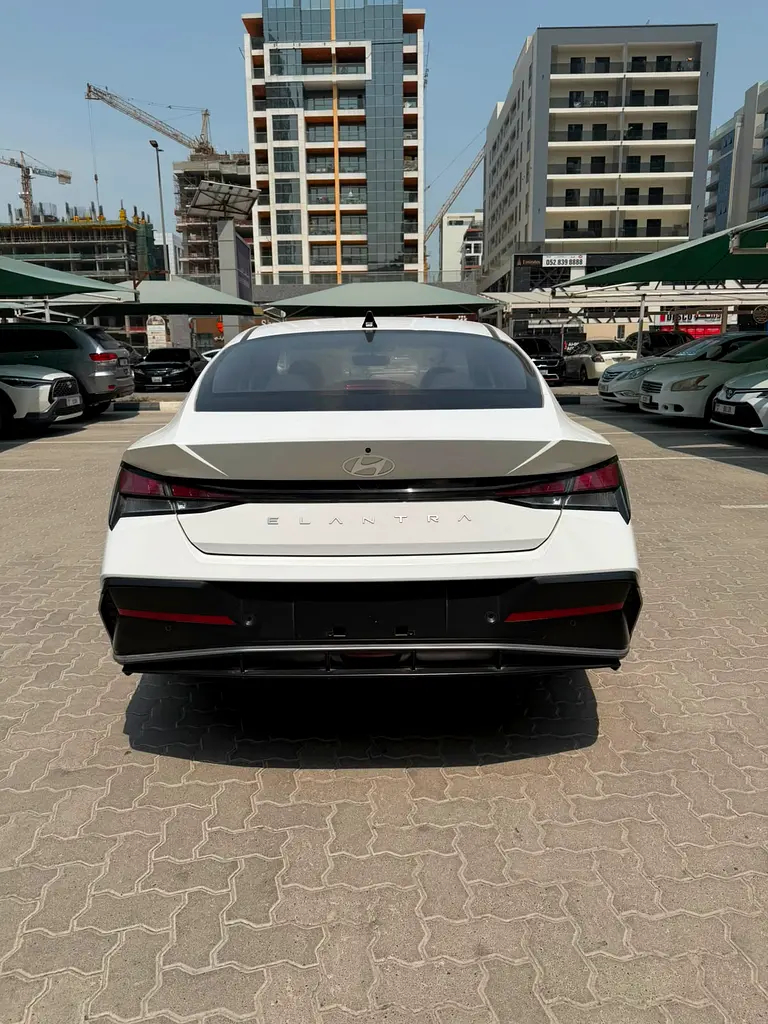 Hyundai Elantra, 2025 — фото 3 из 6