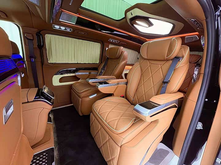 Mercedes-Benz Vito, 2025 — фото 8 из 9