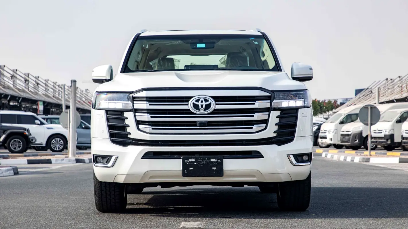 Toyota Land Cruiser, 2023 — фото 2 из 10