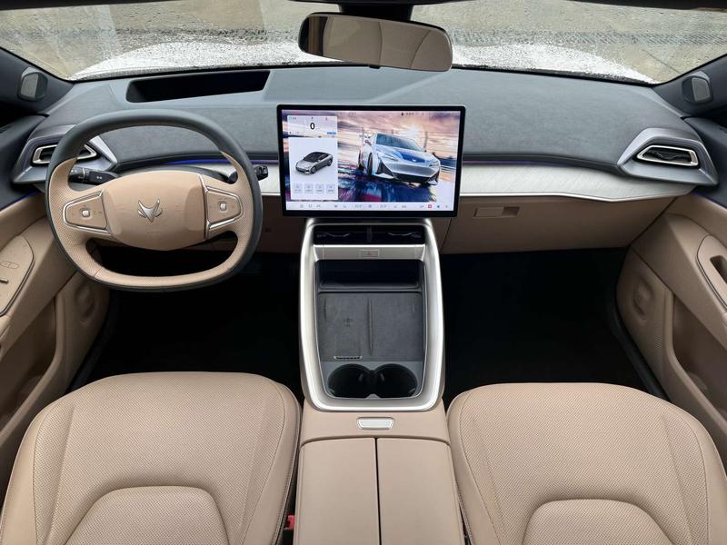 BAIC Arcfox Alpha S5, 2025 — фото 10 из 12