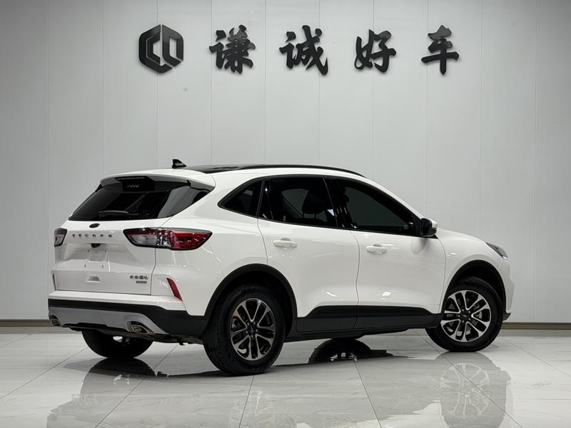 Ford Escape, 2023 — фото 7 из 12