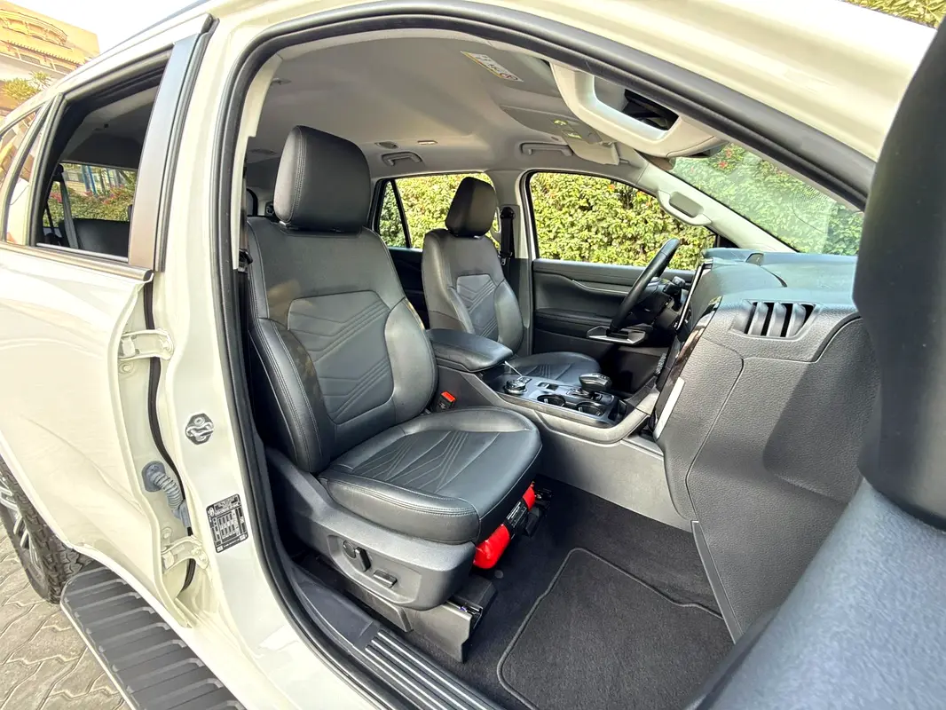 Ford Everest, 2024 — фото 10 из 10