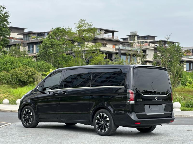 Mercedes-Benz V-Class, 2025 — фото 4 из 11