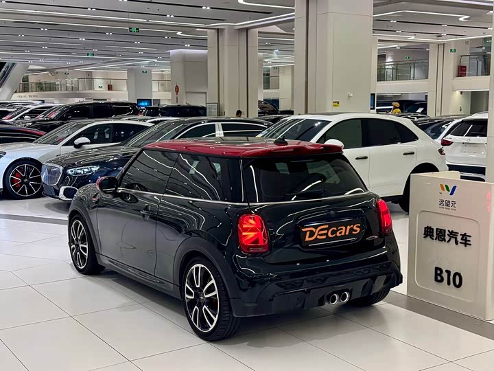 Mini Mini JCW, 2022 — фото 5 из 9