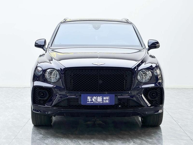 Bentley Bentayga, 2022 — фото 2 из 12