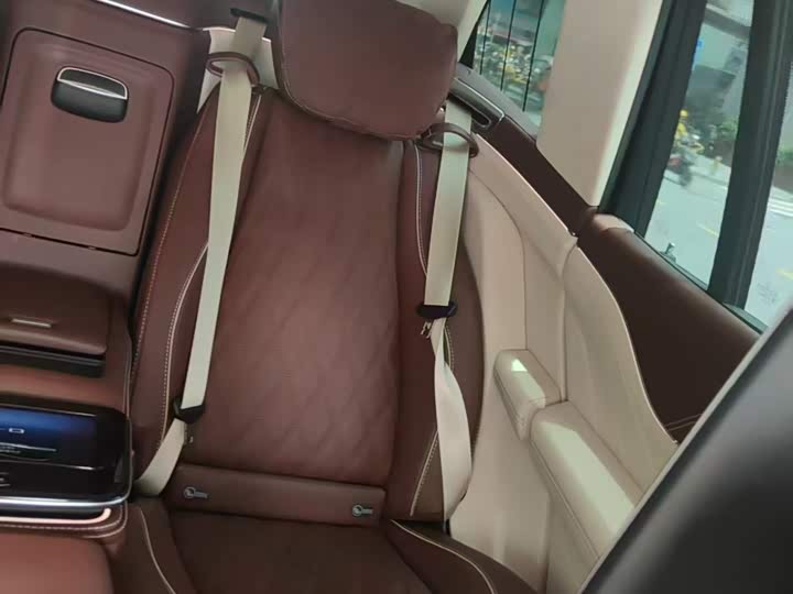 Mercedes-Benz Maybach GLS, 2024 — фото 4 из 7