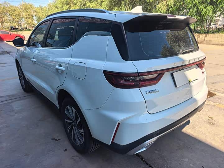 Geely Vision X6, 2023 — фото 7 из 9