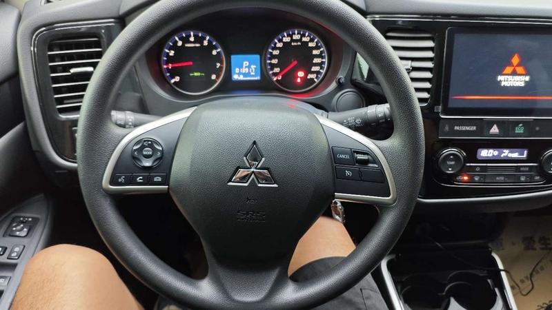 Mitsubishi Outlander, 2023 — фото 7 из 10