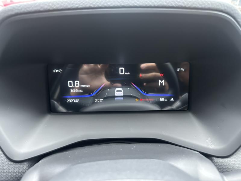 Geely Emgrand, 2025 — фото 9 из 12