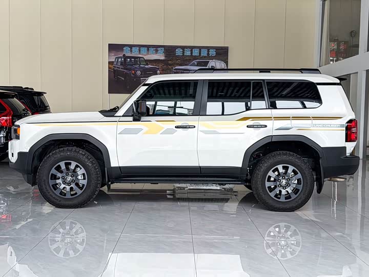 Toyota Prado, 2025 — фото 3 из 9