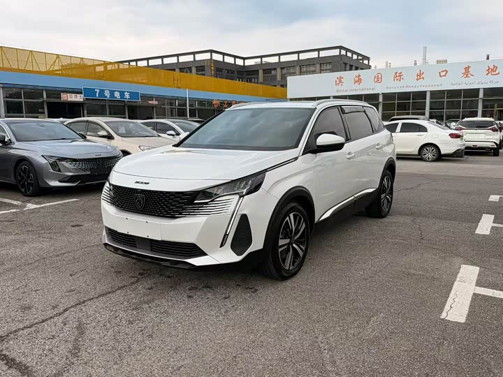 Peugeot 5008, 2023 — купить в Москве под ключ