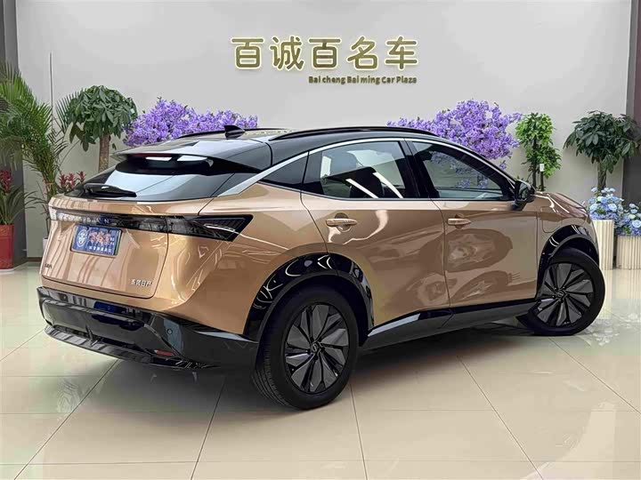 Nissan Ariya EV, 2022 — фото 5 из 9