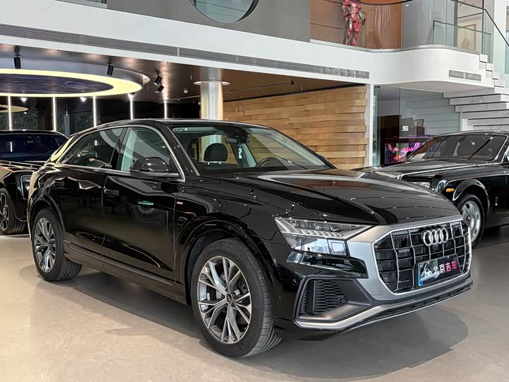 Audi Q8, 2024 — фото 3 из 9