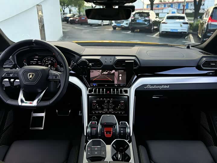 Lamborghini Urus, 2023 — фото 7 из 9