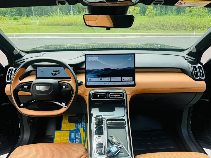 Geely Atlas L, 2025 — фото 6 из 9