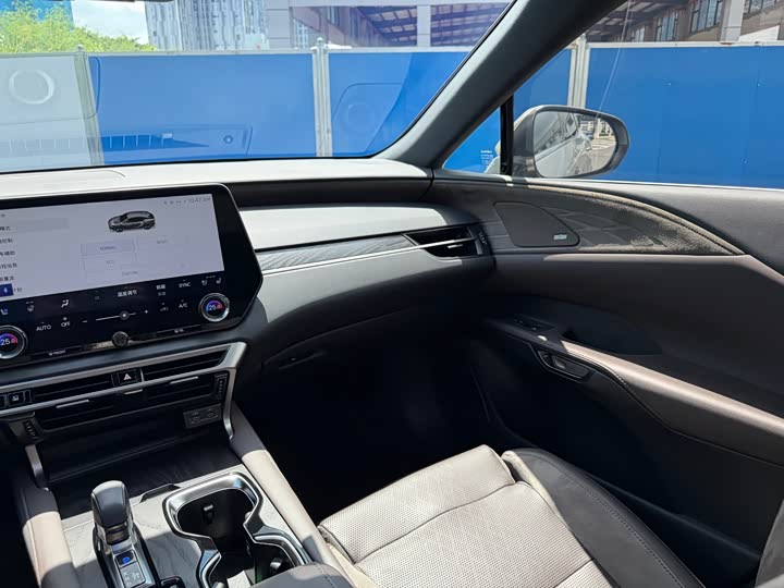 Lexus RX Hybrid, 2022 — фото 8 из 9