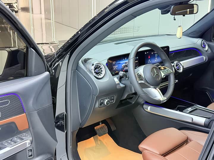 Mercedes-Benz GLB-Class, 2024 — фото 4 из 9