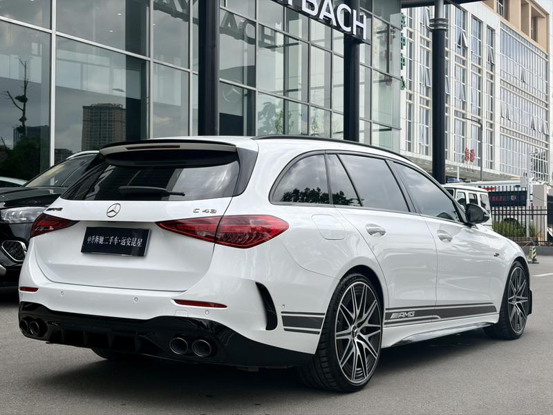 Mercedes-Benz C-Class AMG, 2025 — фото 7 из 12