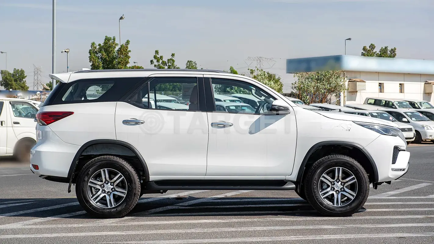Toyota Fortuner, 2026 — фото 5 из 10