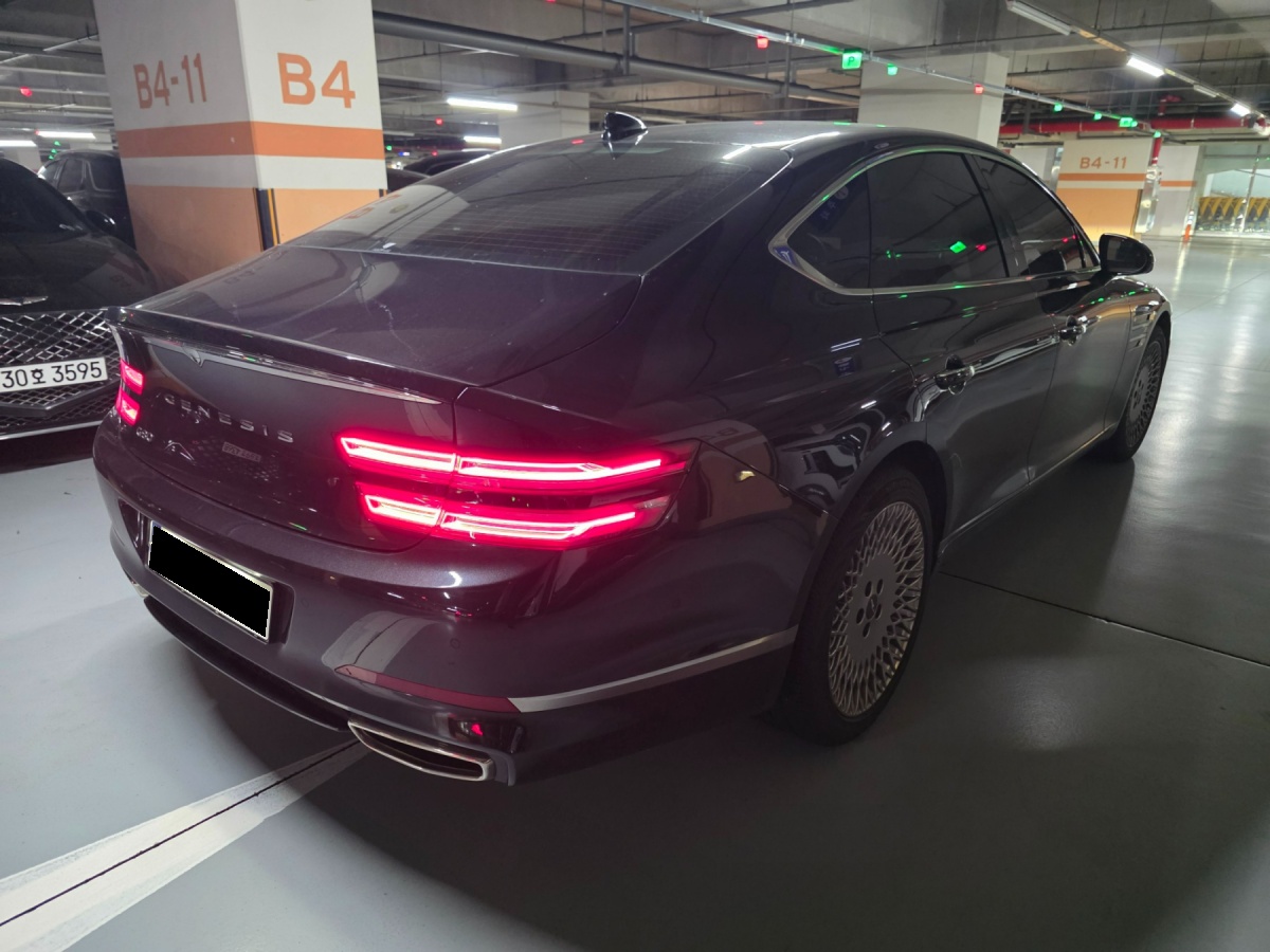 Genesis G80, 2023 — фото 2 из 10