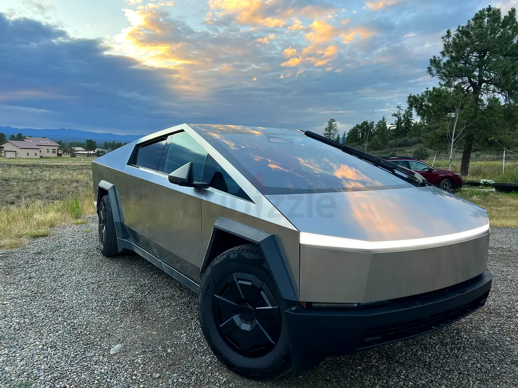 Tesla Cybertruck, 2024 — фото 6 из 10