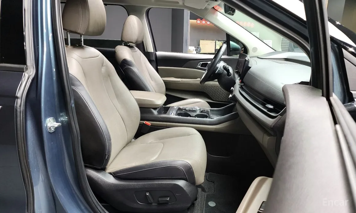 Kia Carnival, 2023 — фото 11 из 12