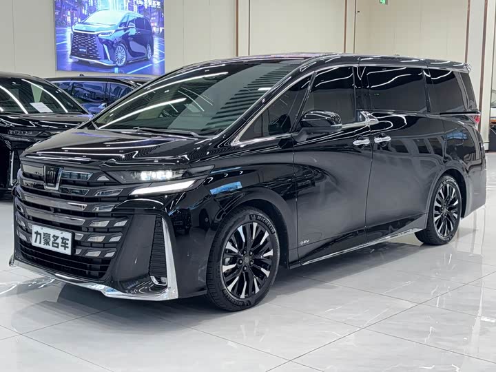 Toyota Vellfire, 2023 — купить в Курске под ключ