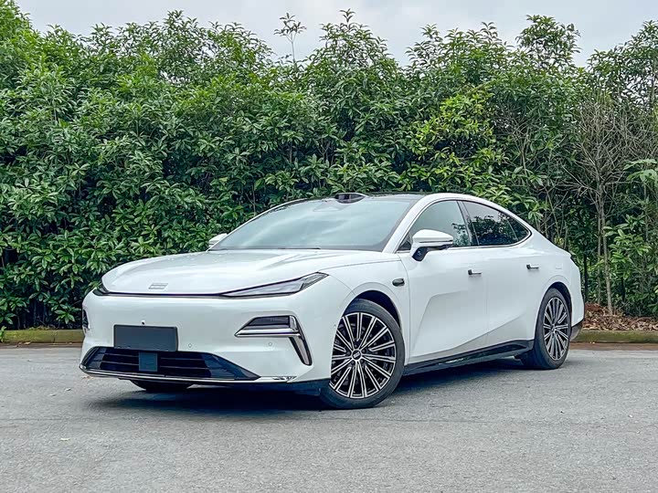 Geely Galaxy Starshine 8 EM-i, 2025 — купить в Брянске под ключ