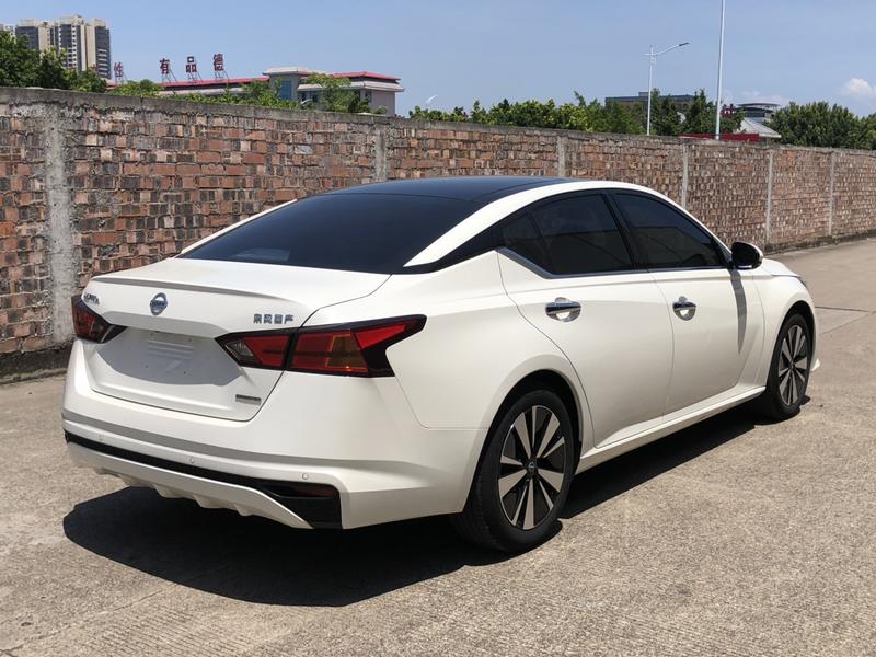 Nissan Teana, 2022 — фото 4 из 9