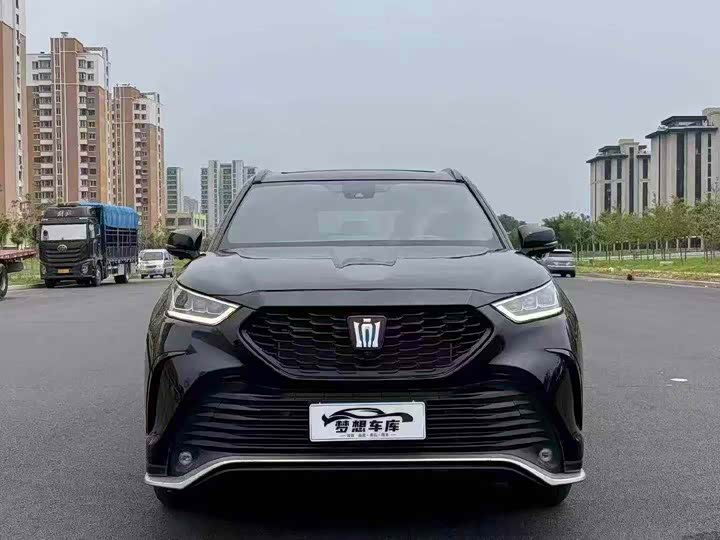 Toyota Crown Kluger, 2025 — фото 2 из 9