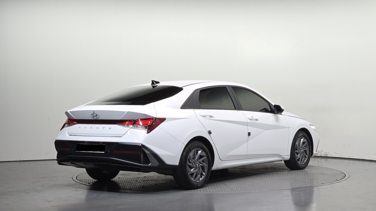 Hyundai Avante, 2023 — фото 2 из 12