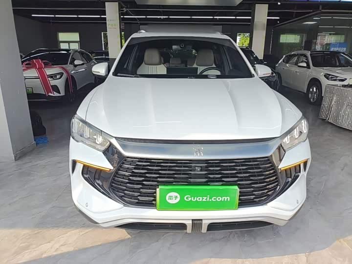 BYD Song Pro Hybrid, 2024 — фото 3 из 9