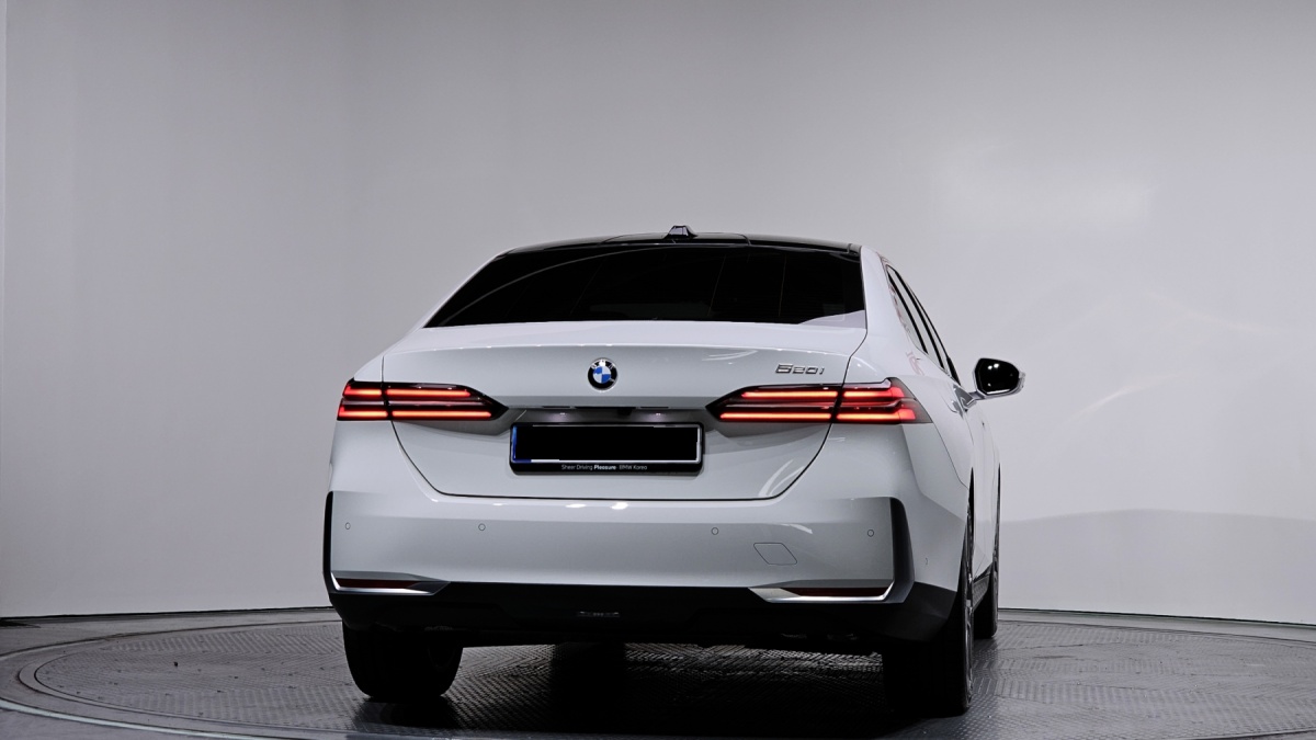 BMW 5 Series, 2025 — фото 4 из 12