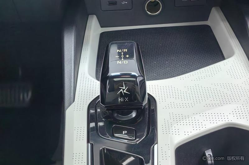 Geely Emgrand L Hi·P Hybrid, 2023 — фото 10 из 12