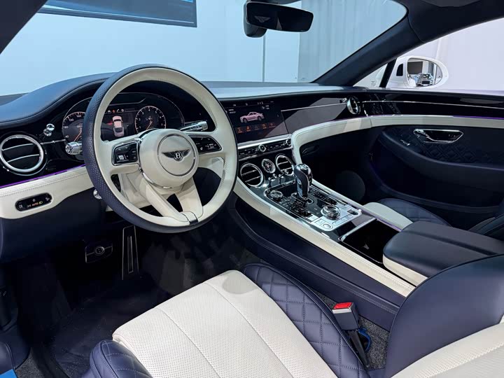 Bentley Continental GT, 2021 — фото 8 из 9