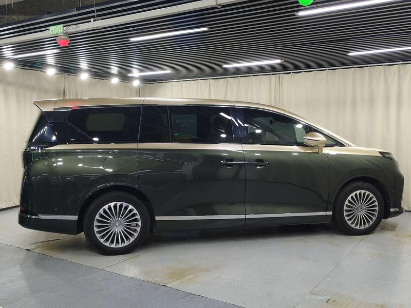 BAIC Arcfox Wendao V9, 2026 — фото 8 из 12