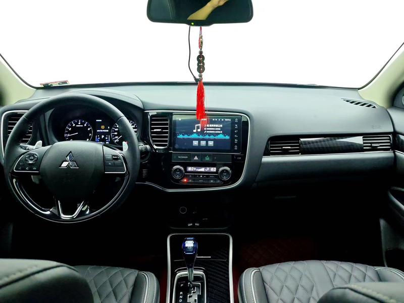 Mitsubishi Outlander, 2022 — фото 8 из 12