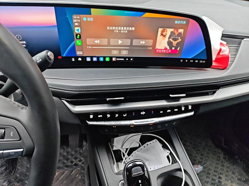 Cadillac XT4, 2024 — фото 8 из 12