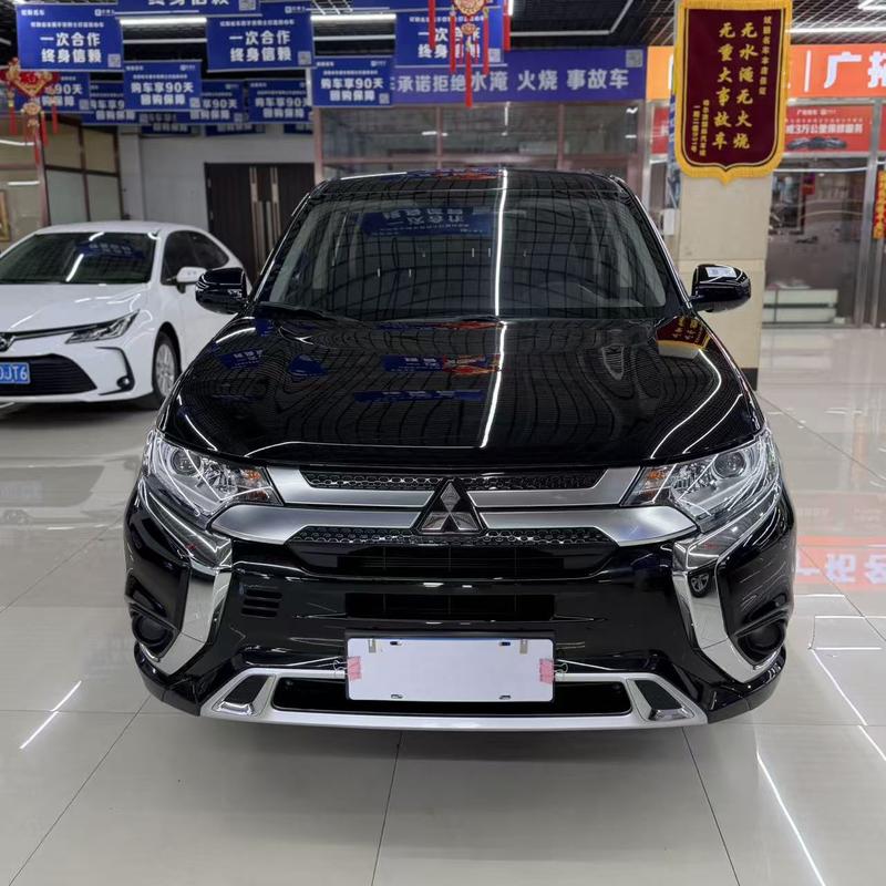 Mitsubishi Outlander, 2021 — фото 2 из 12